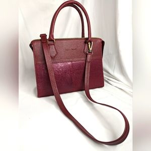 EUC ALDO NERO GENUINE LEATHER DEEP RED WINE COLOR CROSSBODY CONVERTIBLE BAG